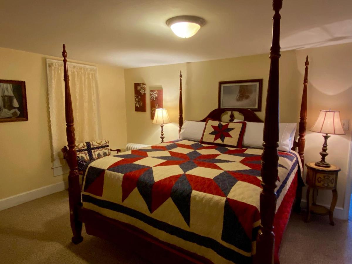 Inn The At Lincoln Square 2*